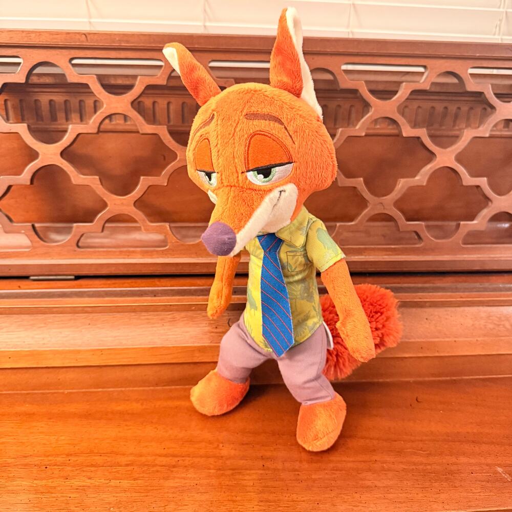 Disney Zootopia Nick Wilde Talking Fox Plush 14” Stuffed Animal